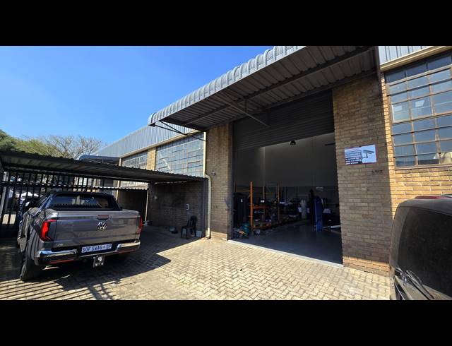 285M² WAREHOUSE TO LET IN SPARTAN